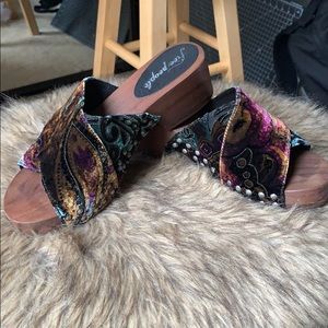 Free people velvet sonnet clog